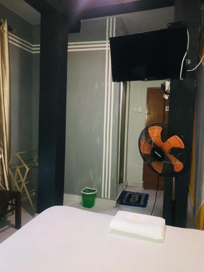 Alina Budget Hotel كادويلا المظهر الخارجي الصورة