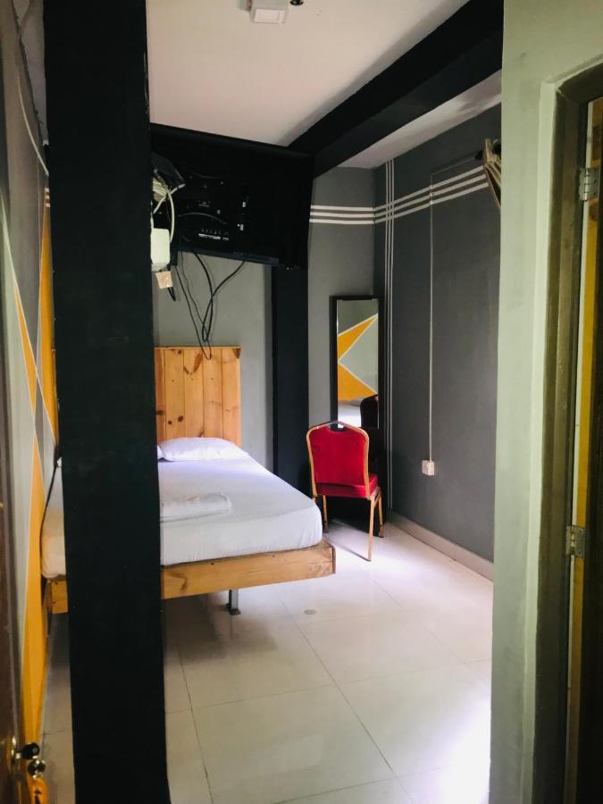 Alina Budget Hotel كادويلا المظهر الخارجي الصورة