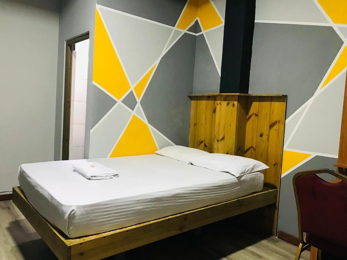 Alina Budget Hotel كادويلا المظهر الخارجي الصورة
