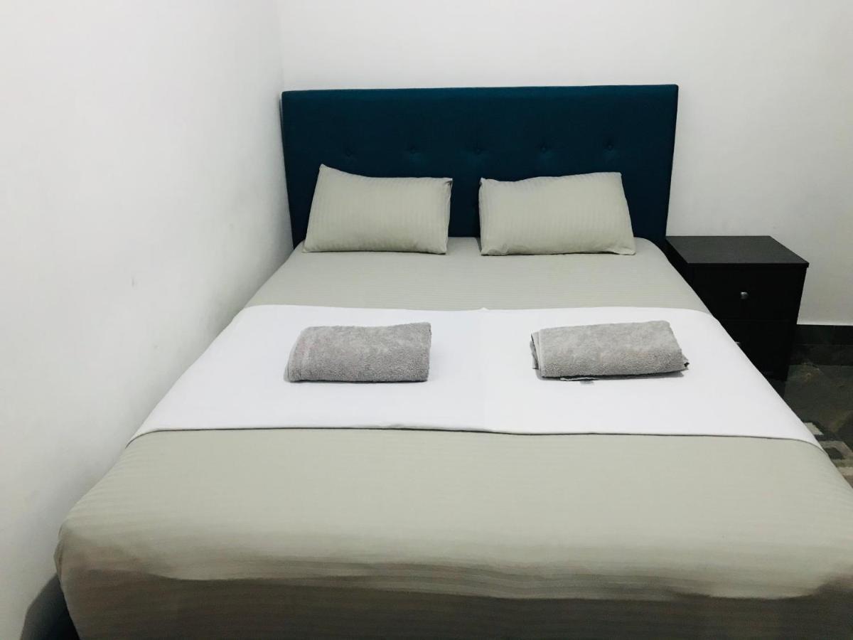 Alina Budget Hotel كادويلا المظهر الخارجي الصورة